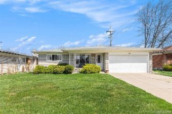 11109 Brougham Drive Sterling Heights, MI 48312