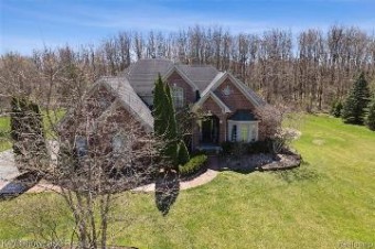 2080 Wildflower Lane Milford, MI 48380