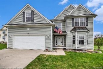 122 Fox Meadows Howell, MI 48843