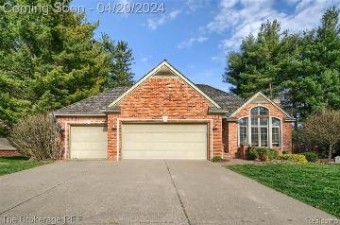 16463 Dawnlight Drive Fenton, MI 48430