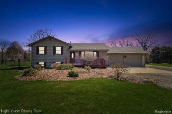 9508 Bitten Drive Brighton, MI 48114