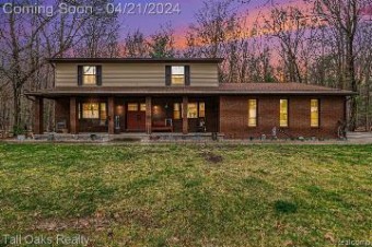 12235 Ithaca Road Saint Charles, MI 48655