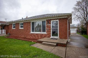 19085 Lister Avenue Eastpointe, MI 48021