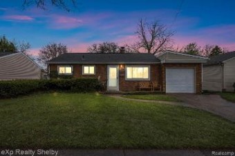 22611 Detour Street Saint Clair Shores, MI 48082