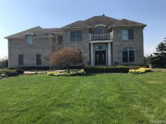 5300 Fairway Trail Grand Blanc, MI 48439