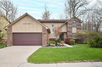 7371 Pepper Creek West Bloomfield, MI 48322