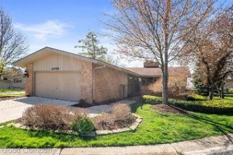 4060 Augusta Court Bloomfield Hills, MI 48302