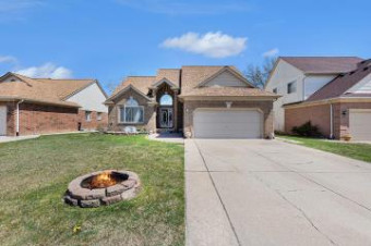 33572 Lamparter Drive Sterling Heights, MI 48310