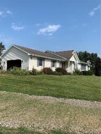 6893 Sanford Road Howell, MI 48855