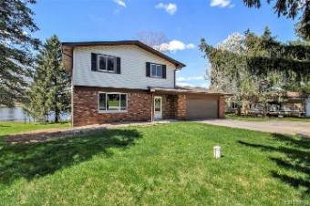 4029 Strathcona Highland, MI 48357