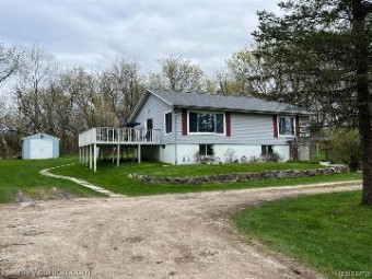 5522 Hemingway Lake Road Otter Lake, MI 48464