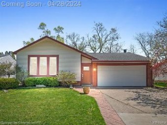 24384 Knollwood Street Novi, MI 48375