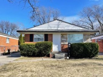 27330 Ursuline Street Saint Clair Shores, MI 48081