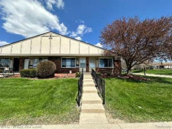 25255 Franklin Terrace South Lyon, MI 48178