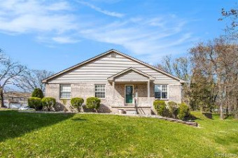 1182 Bay Holly, MI 48442