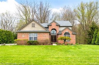 60627 S Lyon Trail South Lyon, MI 48178