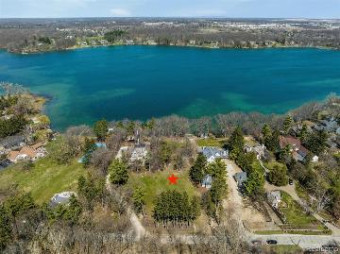 940 Lake Angelus Shores Lake Angelus, MI 48326