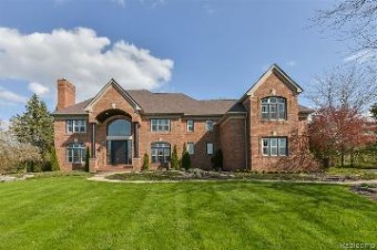 1924 Brookview Drive Saline, MI 48176