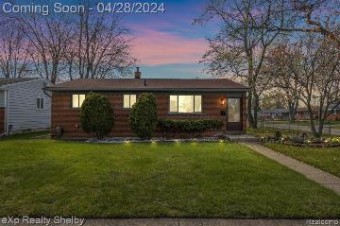 42353 Stanberry Drive Sterling Heights, MI 48313