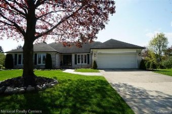 37935 Bradley Drive Farmington Hills, MI 48335