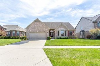 17812 Goldeneye Drive Clinton Township, MI 48038