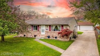 194 N Linville Street Westland, MI 48185