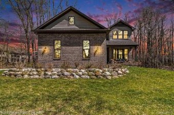 2099 Sleeth Road Commerce Township, MI 48382