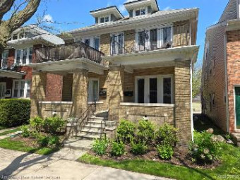 848 Beaconsfield 1s Grosse Pointe Park, MI 48230