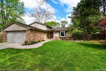 42059 Severini Drive Clinton Township, MI 48038