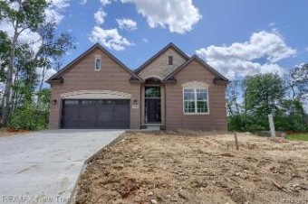 7841 Trailside Court West Bloomfield, MI 48323