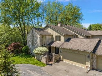 1472 Timberview Trail Bloomfield Hills, MI 48304