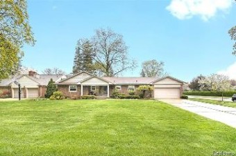 2 Ridgemont Dearborn, MI 48124