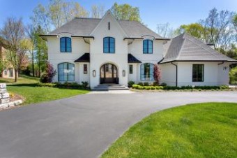 217 Dourdan Bloomfield Hills, MI 48304