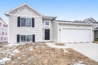 440 Windy Bluff Flushing, MI 48433