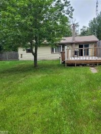 1078 Sioux Saint Helen, MI 48656