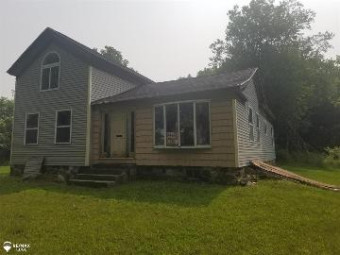 8135 Van Cleve Vassar, MI 48768