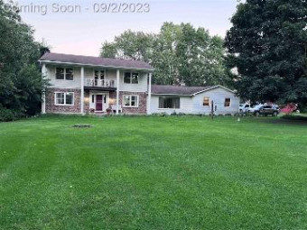 2242 Nichols Flushing, MI 48433