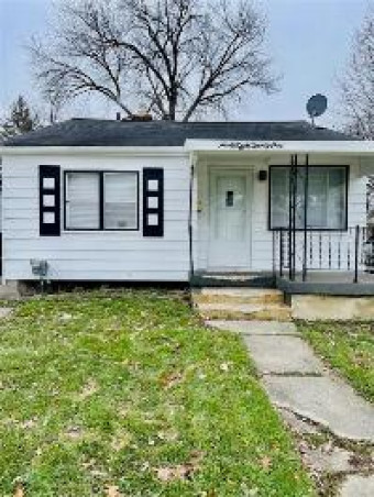 3821 Clairmont Flint, MI 48532