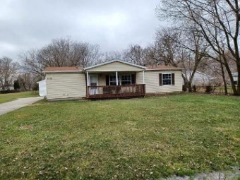 1218 Glendale Burton, MI 48509