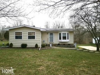 611 Crestview Corunna, MI 48817