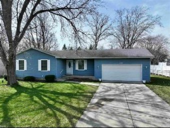 2384 Meadowcroft Burton, MI 48519