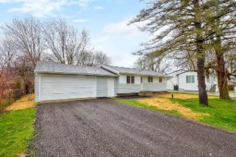 1499 Lincoln Mt. Morris, MI 48458