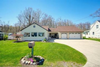 8417 Horton Beach Manitou Beach, MI 49253