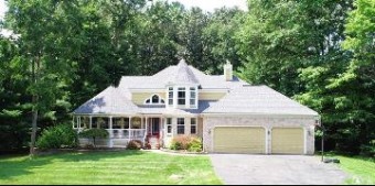 11542 Lancelot Pinckney, MI 48169