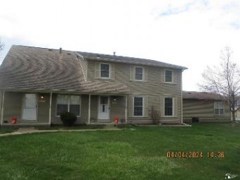 20018 Village Green Ct Brownstown, MI 48183