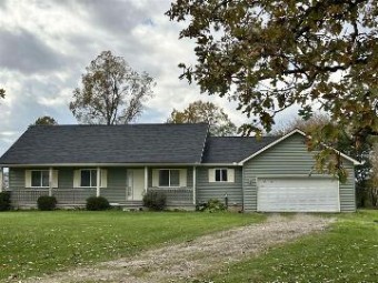 10587 Marsh Fowlerville, MI 48836