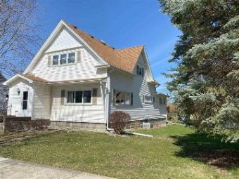 504 Baldwin Saint Johns, MI 48879