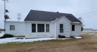 1066 E Pinconning Pinconning, MI 48650