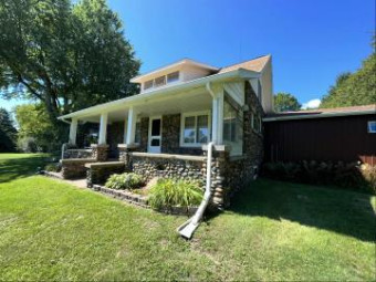 3091 Lakeshore Deckerville, MI 48427