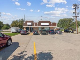 26901 AND 26899 Harper Saint Clair Shores, MI 48081